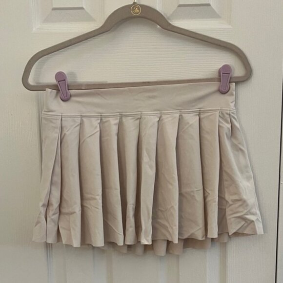 wild fable Dresses & Skirts - Cream Pleated Skirt